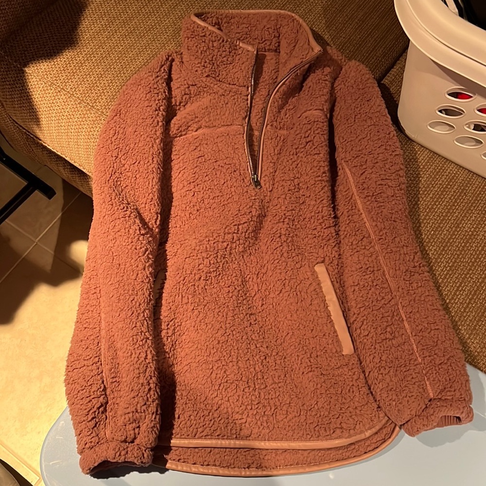 NWOT Abercrombie Fleece Pullover